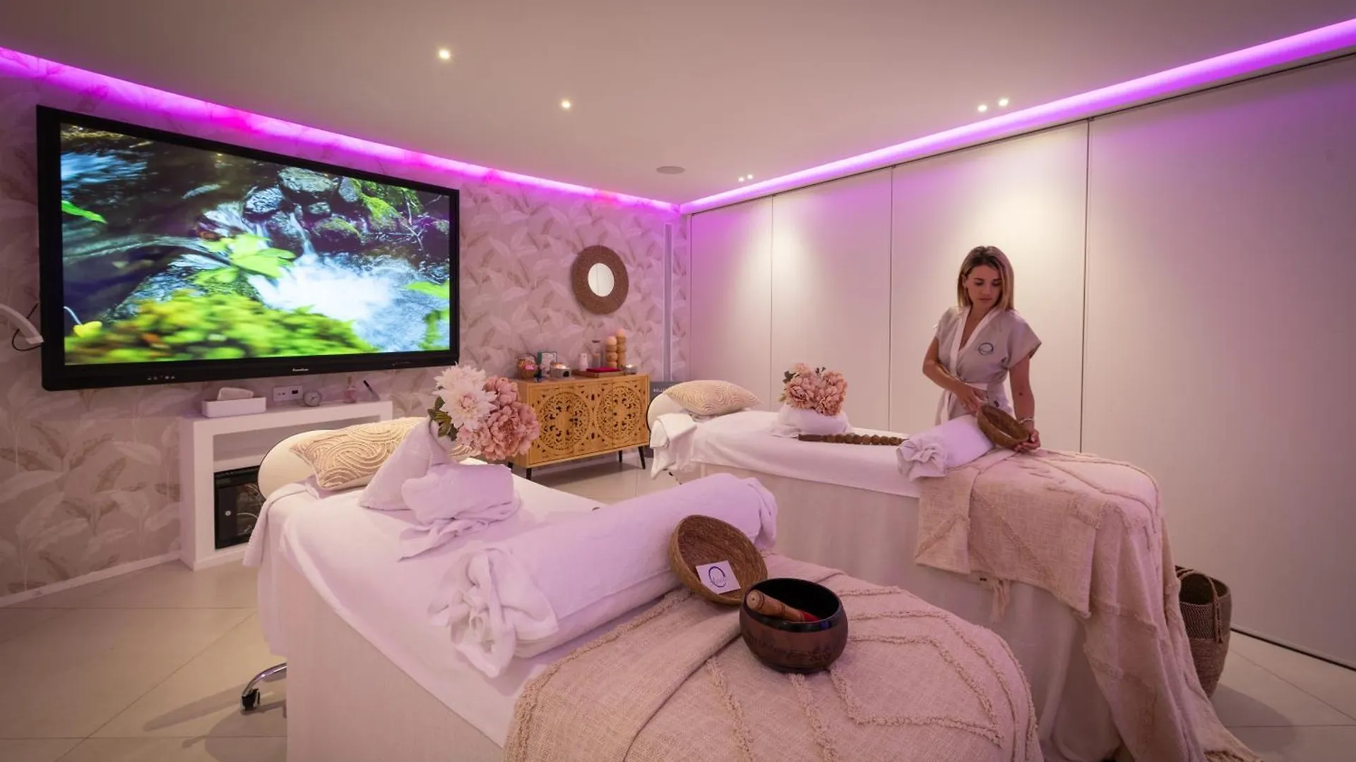 Hotel One Ibiza Suites